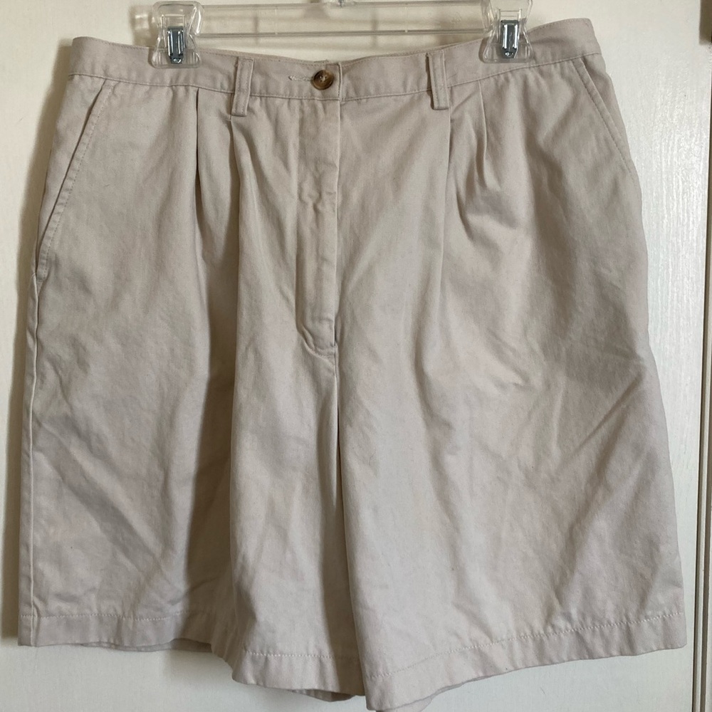 *Eddie Bauer Women’s Tan Beige Size 16W Chino Shorts #O